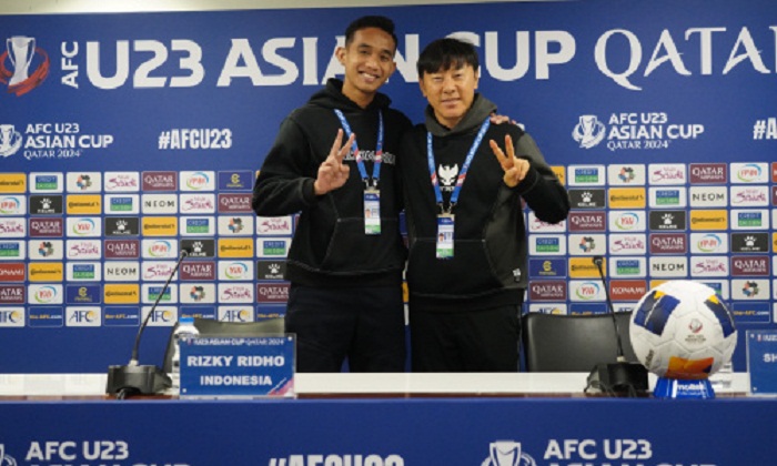 PERSIAPAN: Pelatih kepala timnas Shin Tae-yong dan Kapten timnas Rizky Ridho.