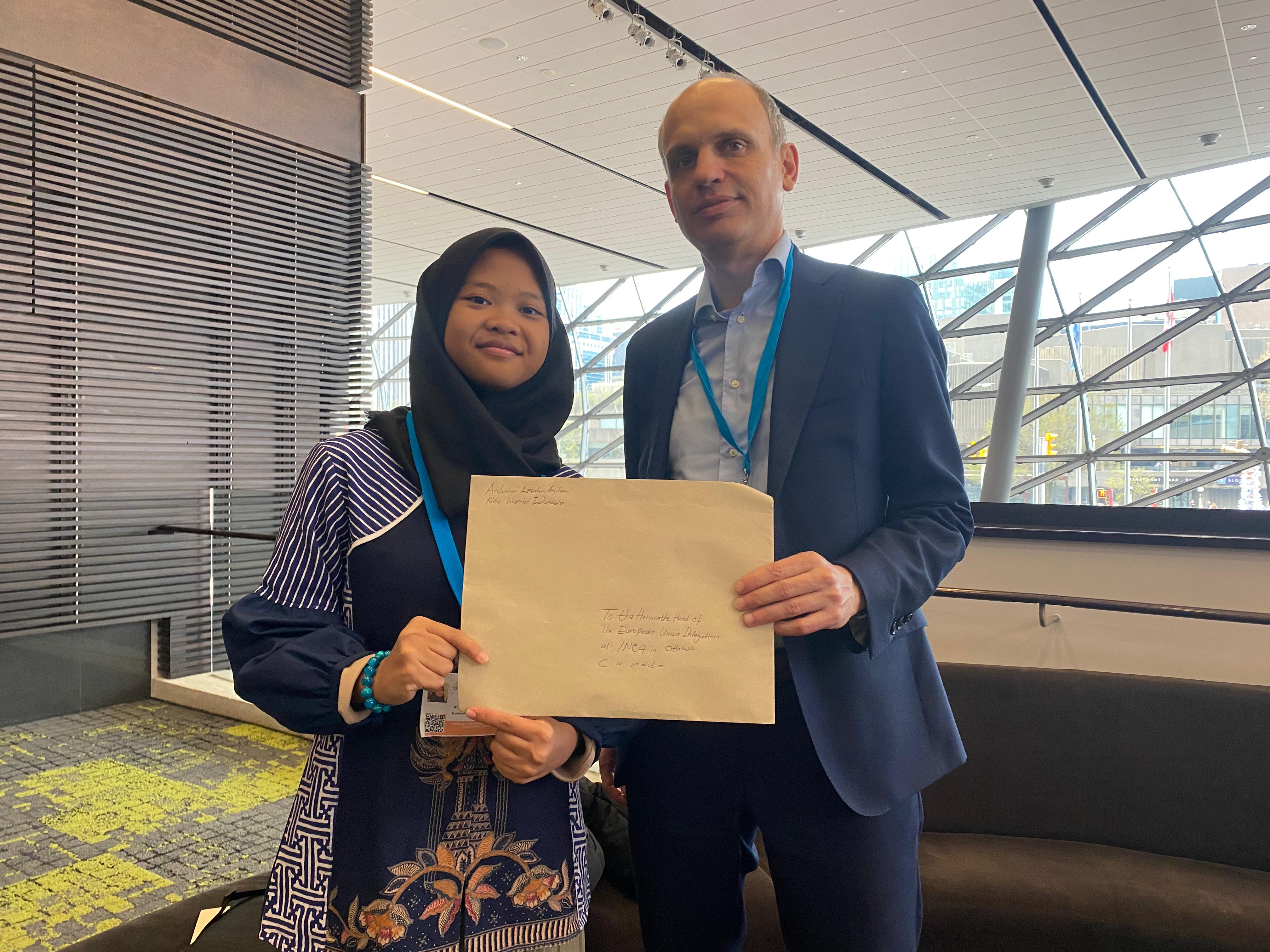 PEJUANG LINGKUNGAN: Pelajar asal Gresik bernama Aeshnina Azzahara Aqilani