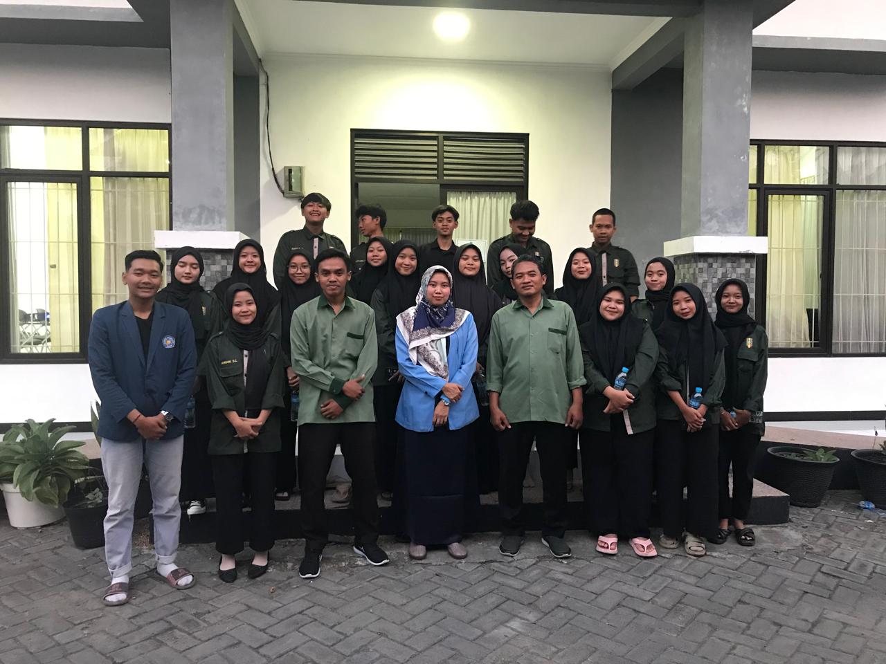 Dosen UMG dan Mahasiswa Gelar Pengabdian Masyarakat di SMK Muhammadiyah 2 Gresik