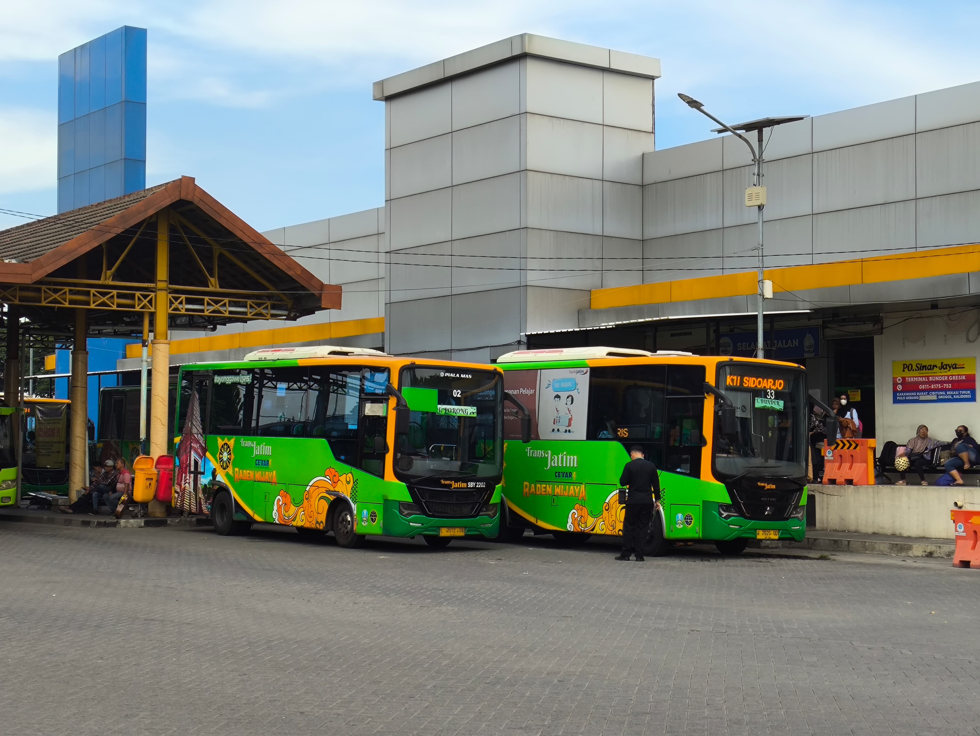 SIAP MENGASPAL: Bus Trans Jatim Koridor IV Gresik menuju Bawean akan mulai diberangkatkan di Terminal Bunder menuju Paciran, Lamongan.&nbsp;