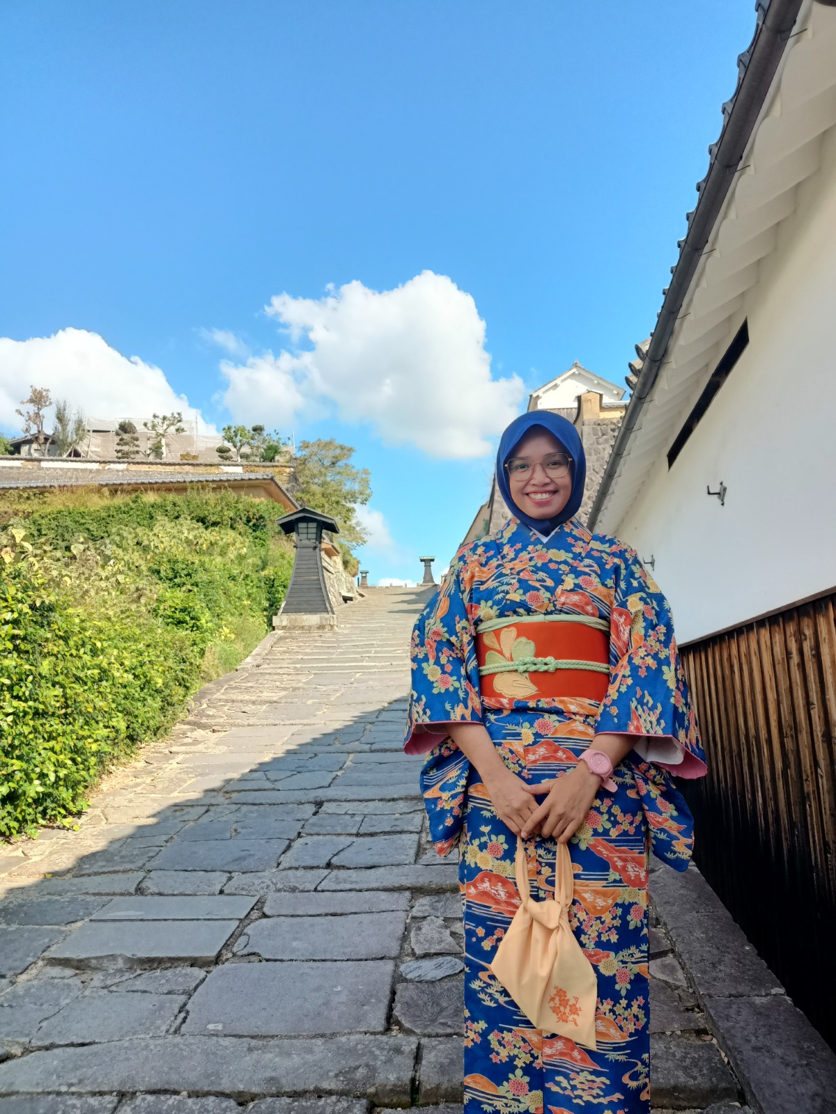 Susi Sujanah, Guru Bahasa Jepang SMANUSA Gresik
