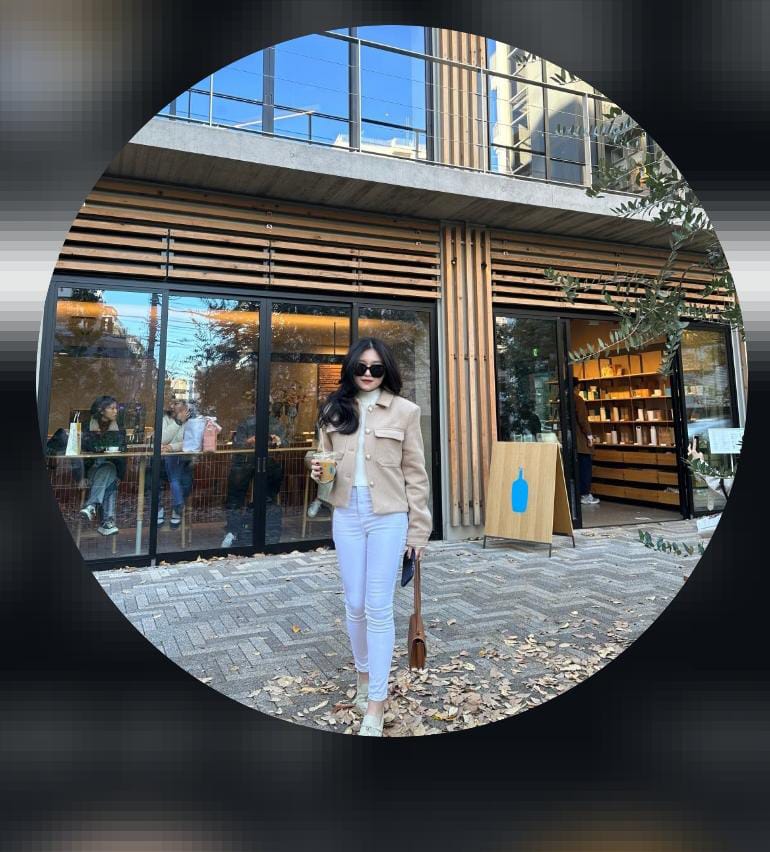 Amelia Anwar tak hanya terkenal cantik dan muda, tapi juga politisi muda