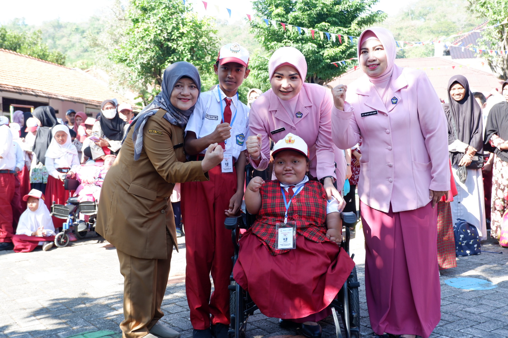 KECERIAAN  : Kegiatan MPLS bertujuan membantu para peserta didik baru untuk beradaptasi  dengan lingkungan sekolah yang baru.