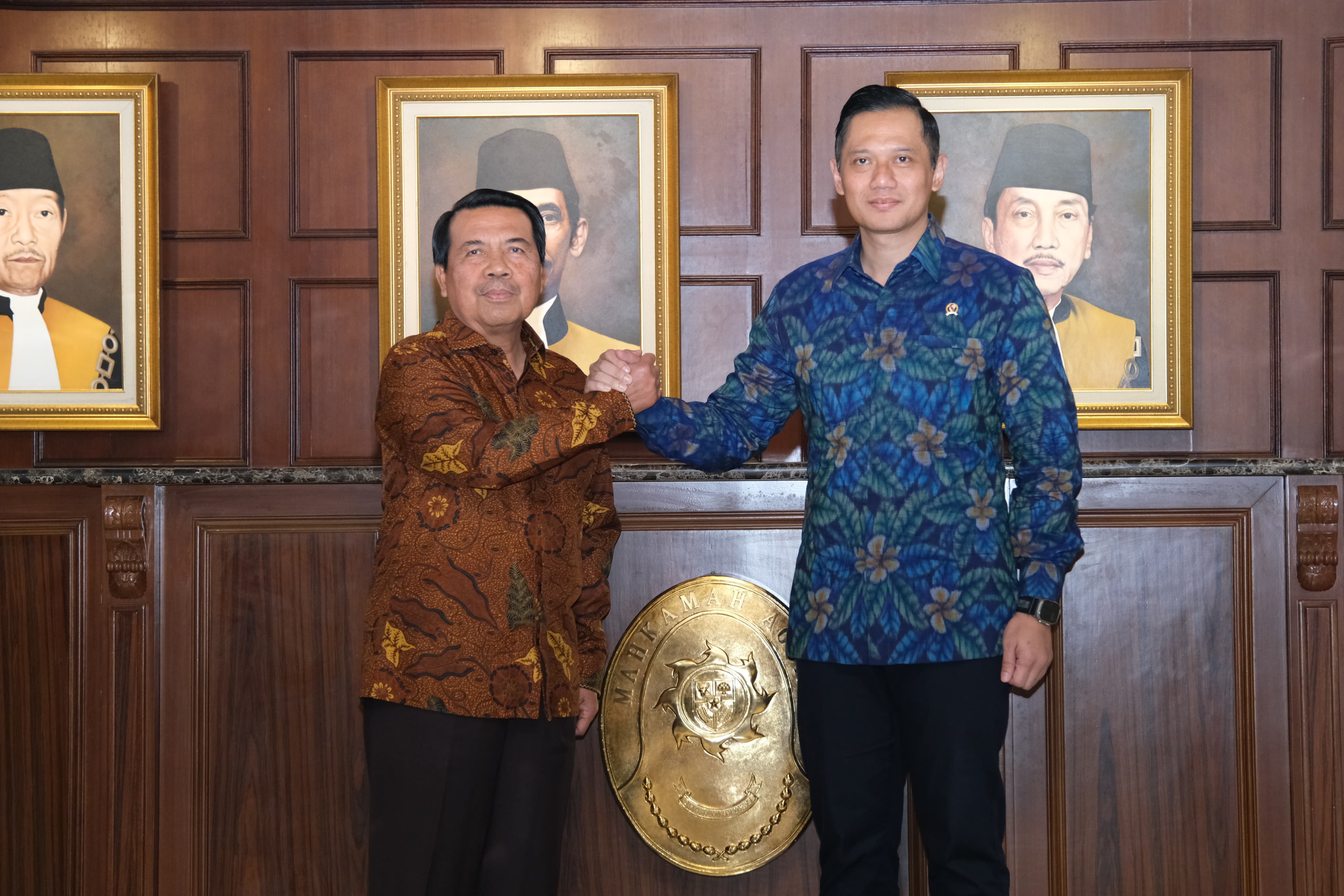 Perkuat Sinergitas : Menteri ATR/BPN, Agus Harimurti Yudhoyono memperkuat sinergitas antara Kementrian ATR/BPN dengan Mahkamah Agung.