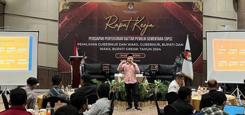 KPU Gresik saat menggelar rapat persiapan penyusunan DPS beberapa waktu lalu.