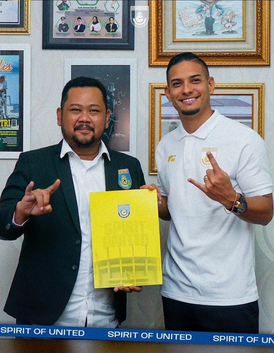 SELAMAT DATANG: Gresik United resmi melepas dua pemain asingnya musim lalu Renshi Yamaguchi dan Victor Bertomeu.