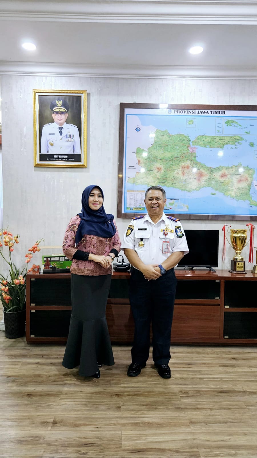 Lia Istifhama dan Kadishub Jatim