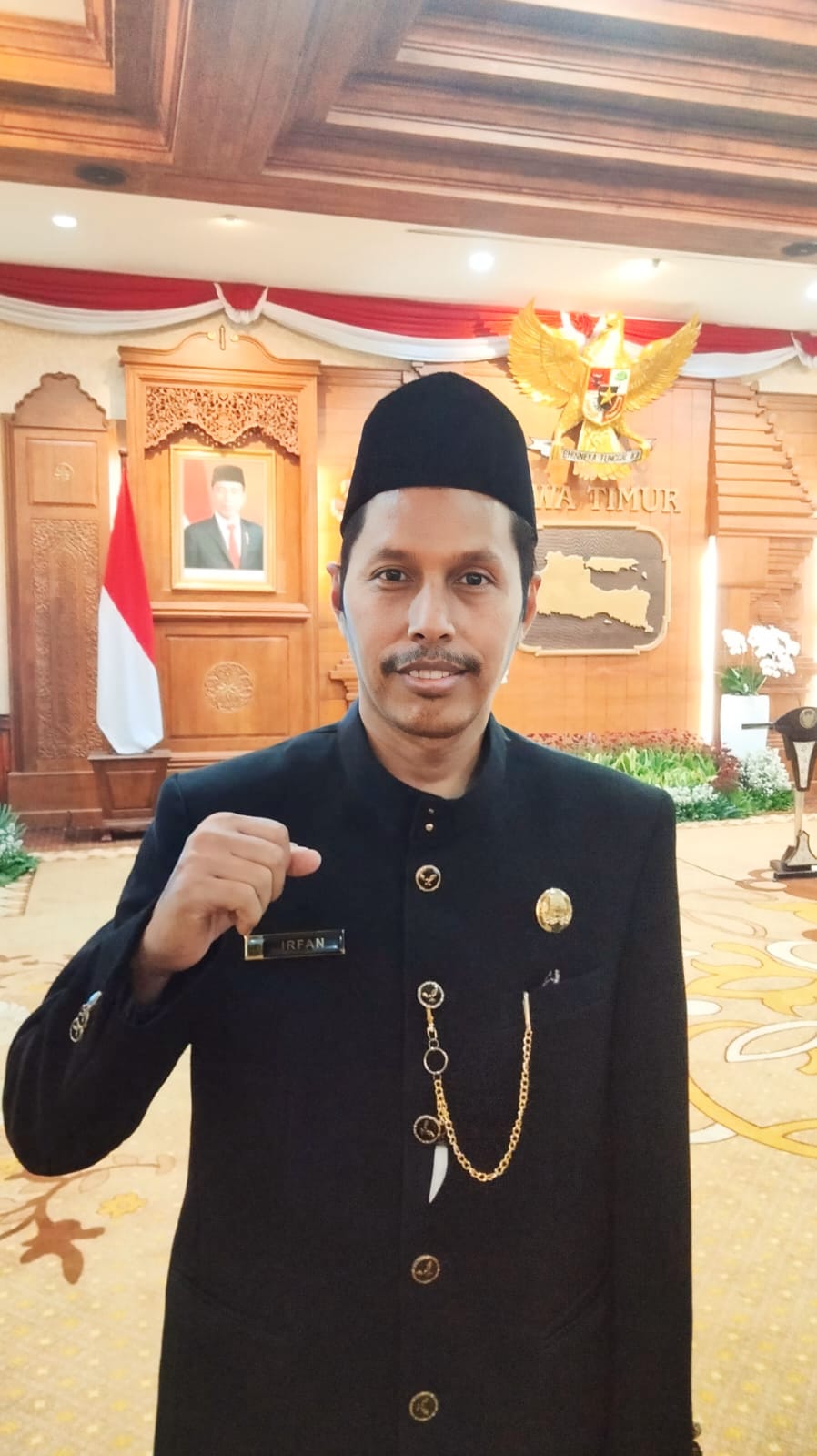 Irfan, S.Pd., M.Pd., Kepala SMAN 1 Wringinanom.