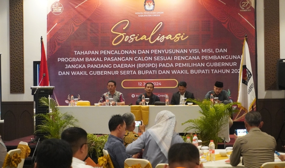 KPU Gresik saat melakukan sosialisasi tahap pencalonan dan visi misi beberapa waktu lalu.