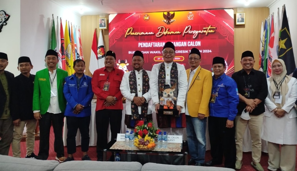 Pimpinan Parpol di Kabupaten Gresik saat mengantarkan paslon Yani-Alif ke KPU beberapa waktu lalu.