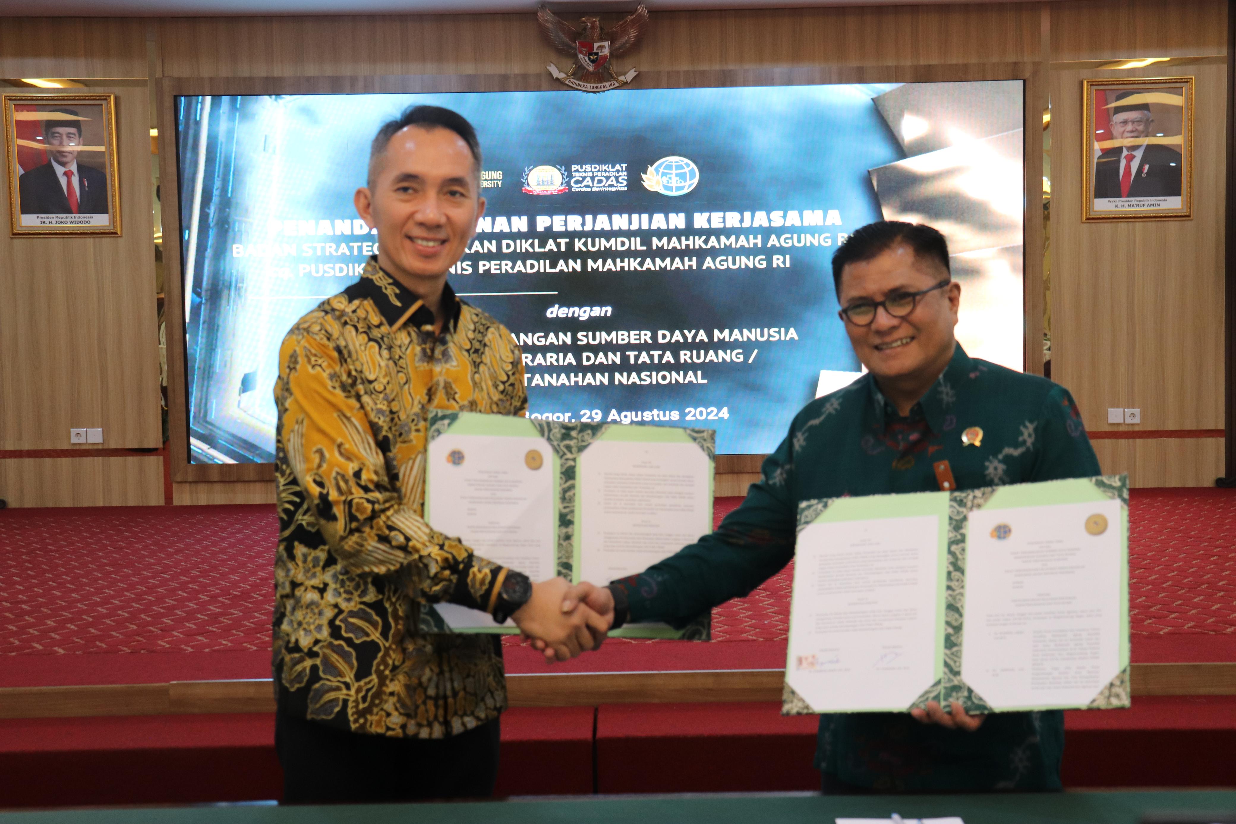 Tingkatkan Kompetensi : Kementrian ATR/BPN bekerjasama dengan Mahkamah Agung RI dalam rangka meningkatkan kapasitas dan kompetensi Hakim dalam penyelesaian persoalan agraria dan pertanahan.