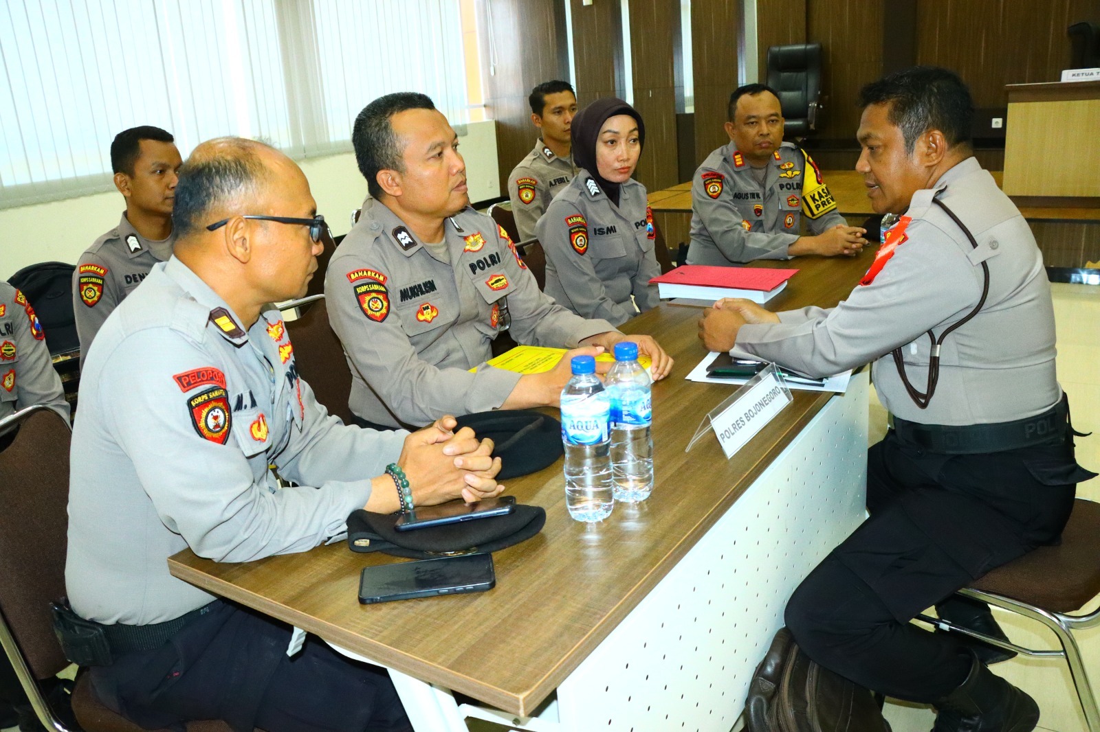 PEMANTAUAN: Anggota Samapta Polres Gelar mengikuti supervisi sebagai bentuk kesiapan hadapi Pemilu 2024 di Mapolres Gresik, Selasa (3/9).