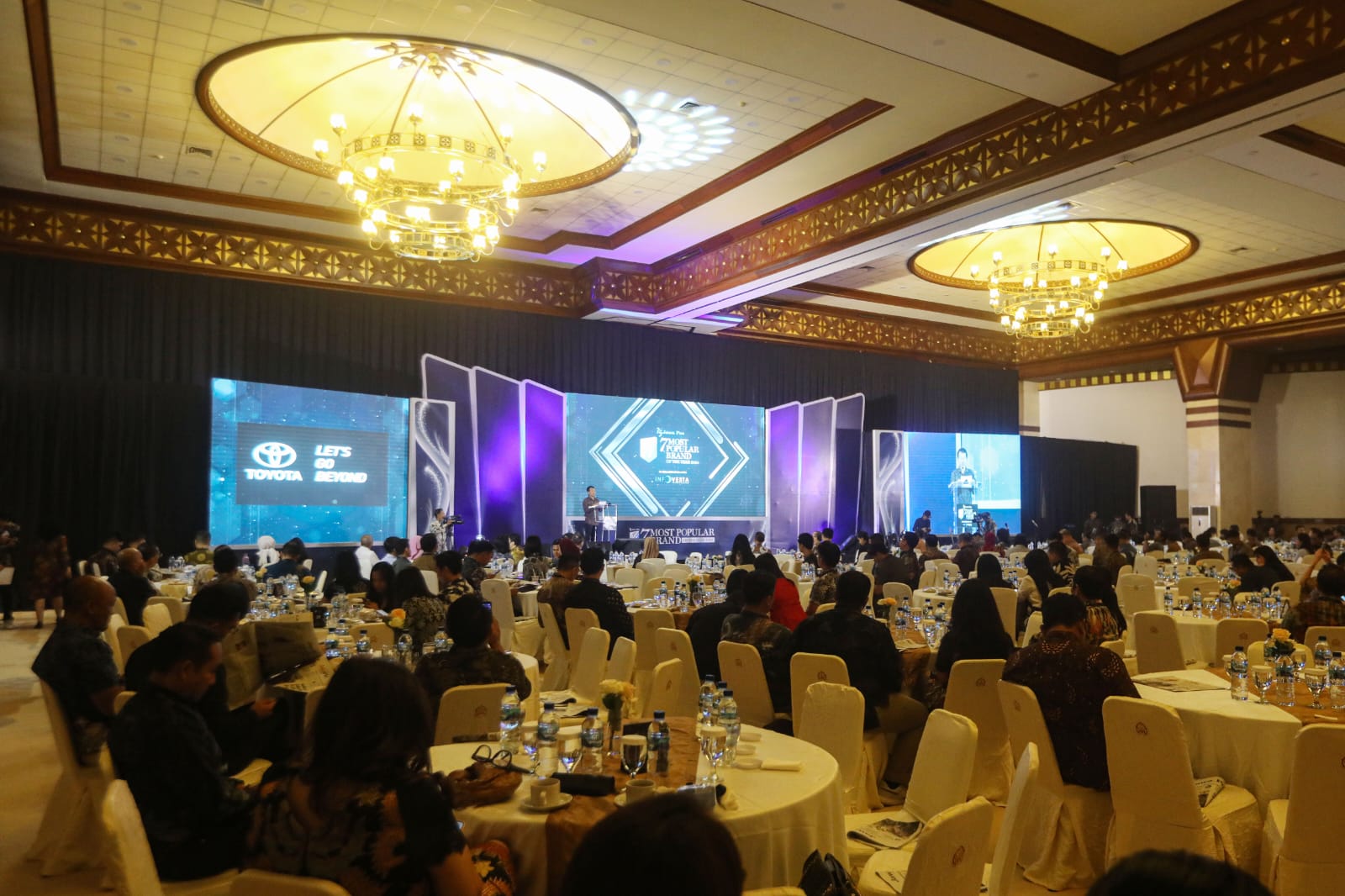 MERIAH: Jawa Pos menyelenggarakan 7 Most Popular Brand of The Year 2024 sebagai bentuk apresiasi atas merek-merek yang telah dipasarkan di Indonesia, Selasa, 3 September 2024 di Balai Kartini, Jakarta