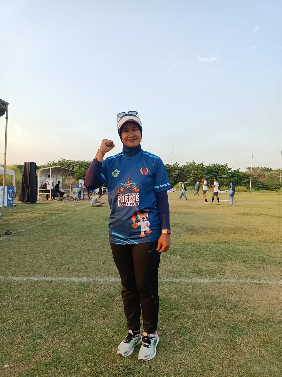 Agita Desi Dwijaning Ayu, guru olahraga SMPN 4 Gresik sekaligus exco komite usia muda dan Askab PSSI Gresik.