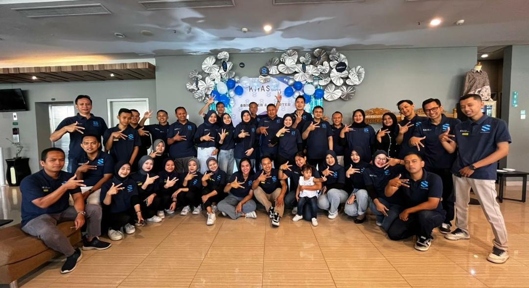 SEMANGAT SOLIDARITAS : KHAS Gresik Hotel semakin memantapkan posisinya sebagai salah satu hotel terbaik di Gresik.