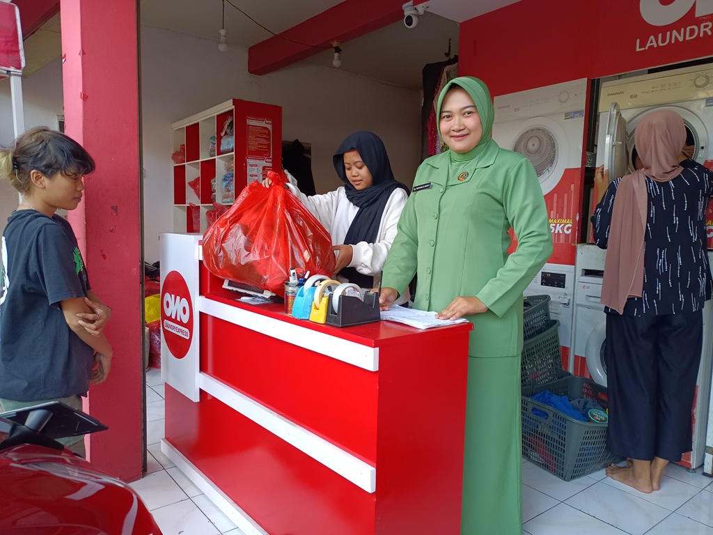 Haruma Etika Sari, Anggota Persit Kodim 0817 Gresik.