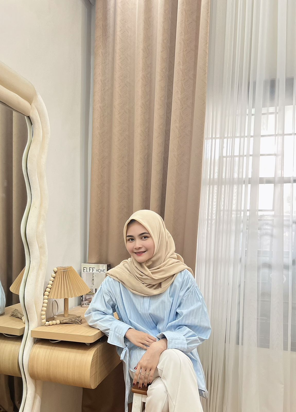 Anita Rahmawati, Owner AnLySha BeautyBar