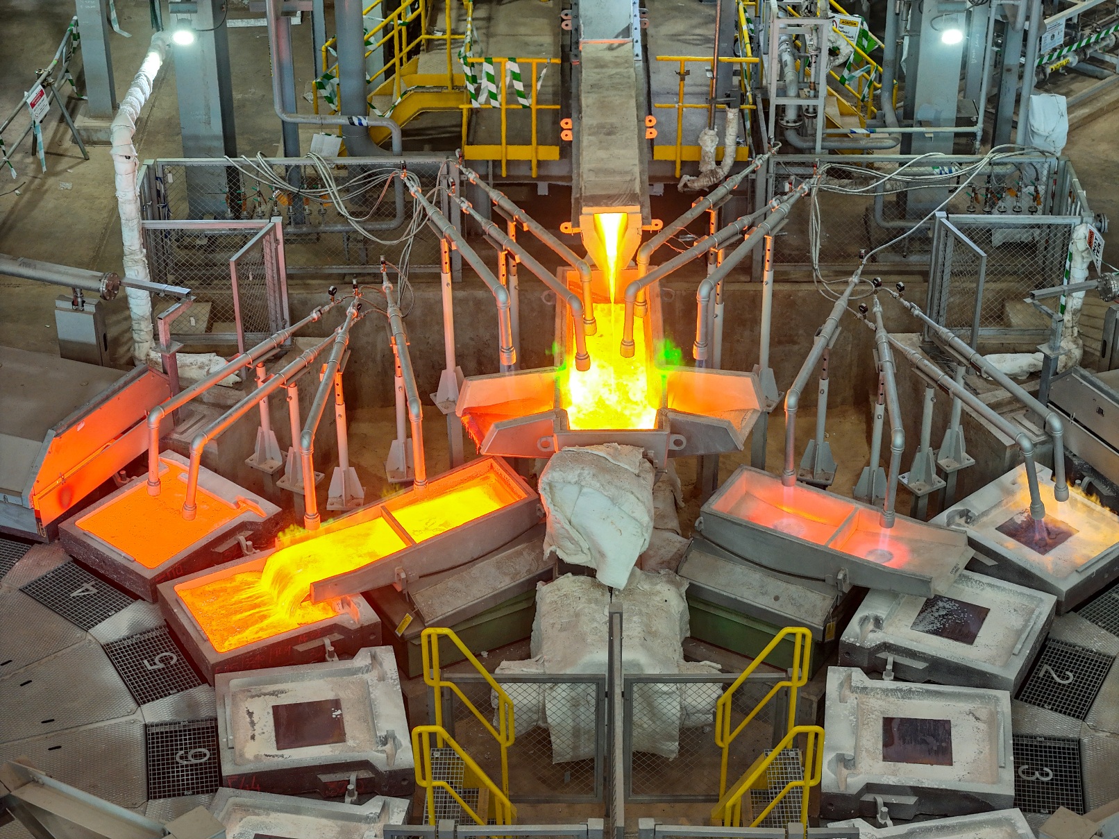 Produksi : Mesin anode slime PT Freeport Indonesia berfungsi dengan baik.