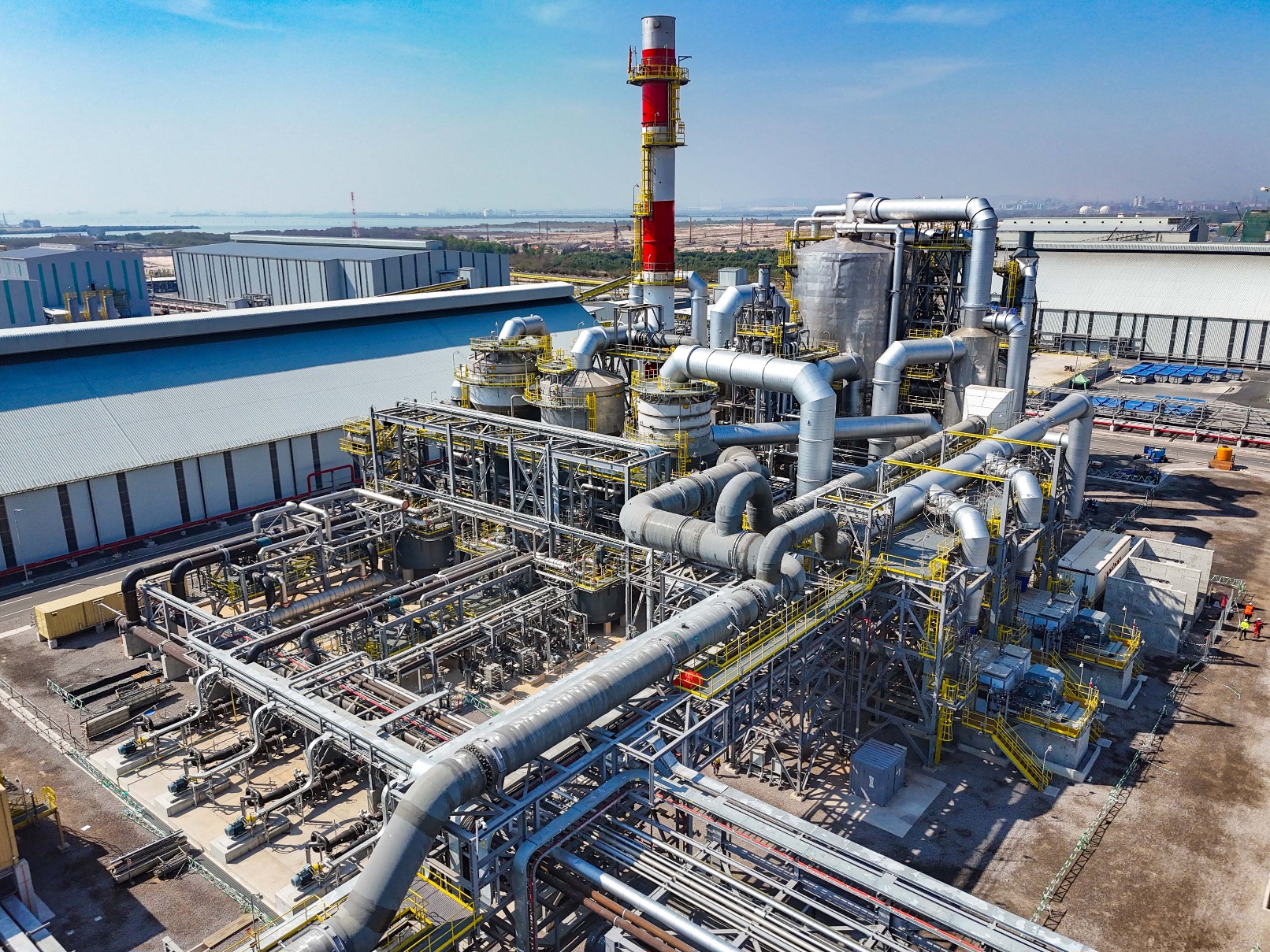 Siap Produksi : Fasilitas pemurnian konsentrat tembaga PT Freeport Indonesia di Kabupaten Gresik siap memproduksi katoda tembaga.