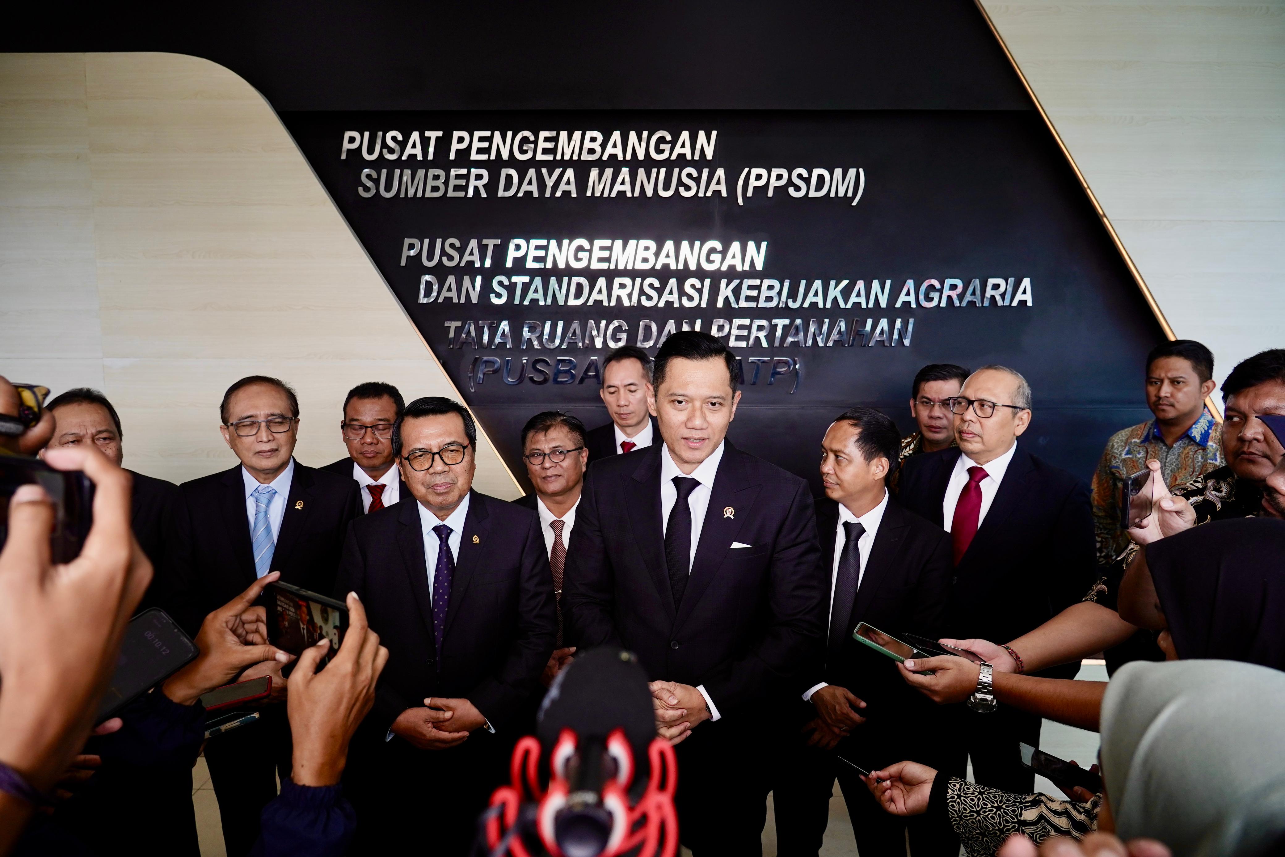 Terobosan : Menteri ATR/BPN Agus Harimurti Yudhoyono menyampaikan jika kegiatan sertifikasi hakim kolaborasi bersama MA merupakan yang pertama.