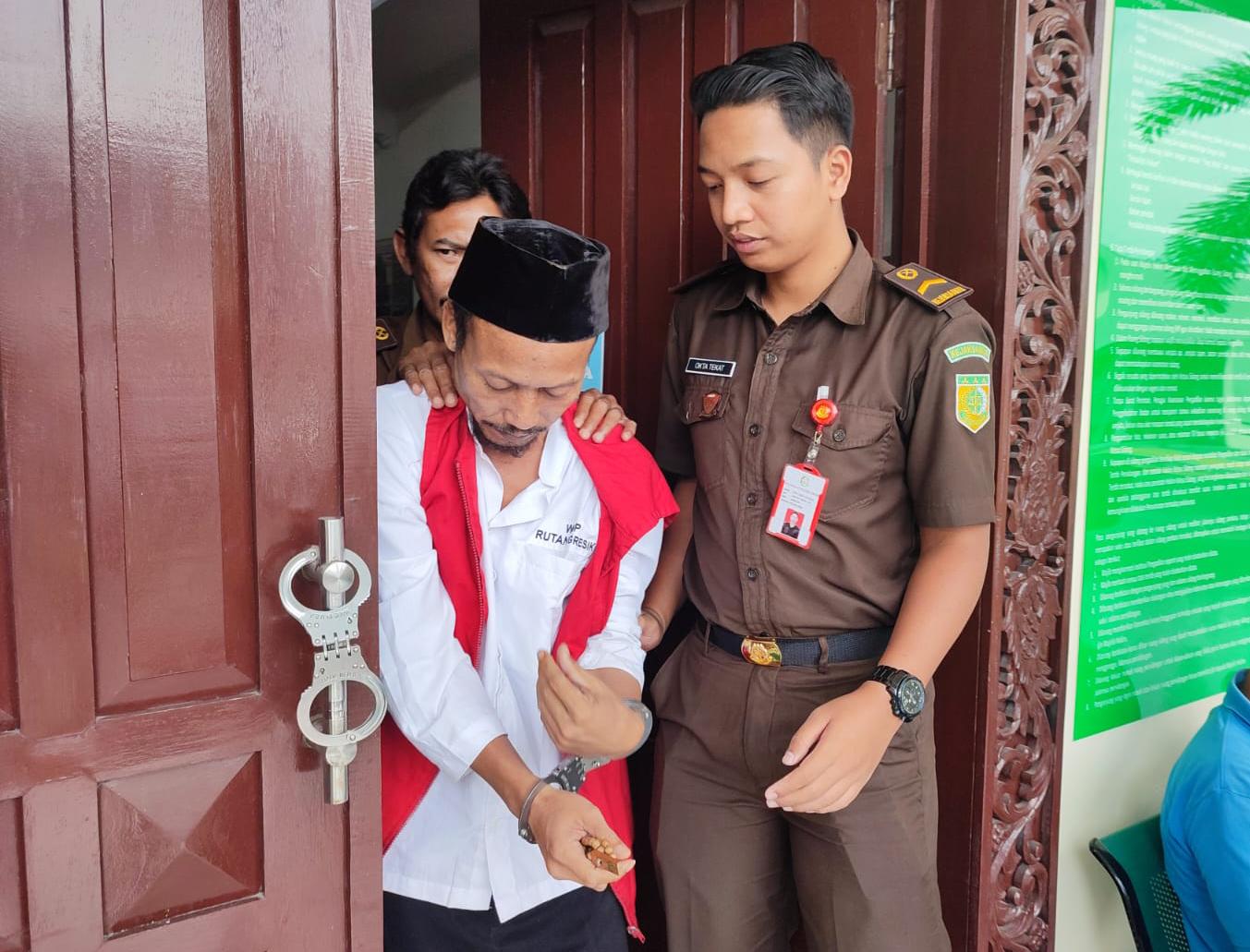 Salah satu tersangka pembunuhan di Desa Imaan sudah mendapatkan hukuman setimpal atas kesalahannya.