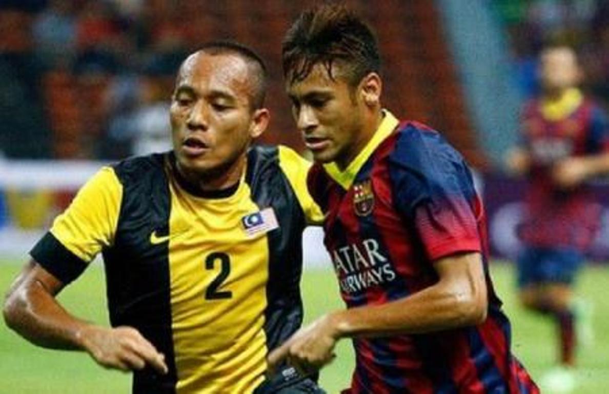PUTRA BAWEAN : Mahali Jasuli (Kiri) pemain timnas Malasia miliki darah asli Indonesia.