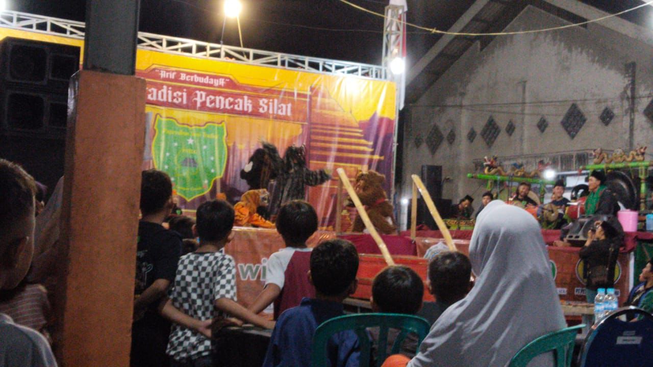 Gebyar Festival Pencak Macan ke-10 kembali diselenggarakan oleh Paguyuban Seni Tradisi Lumpur Gresik (PSTLG)