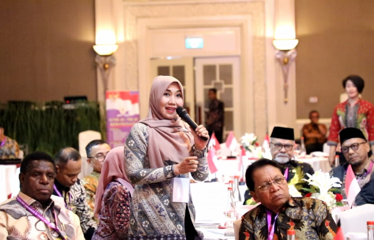 Anggota DPD RI Lia Istifhama saat menyampaikan konsep dan pikirannya di hadapat anggota DPD RI
