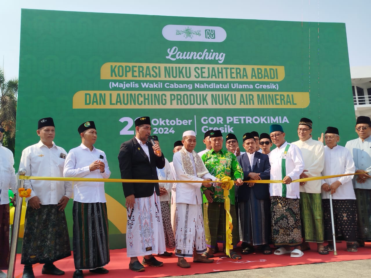 MWCNU Gresik melaunching produk air mineral NUKU sebagai upaya peningkatan ekonomi kerakyatan beberapa waktu lalu