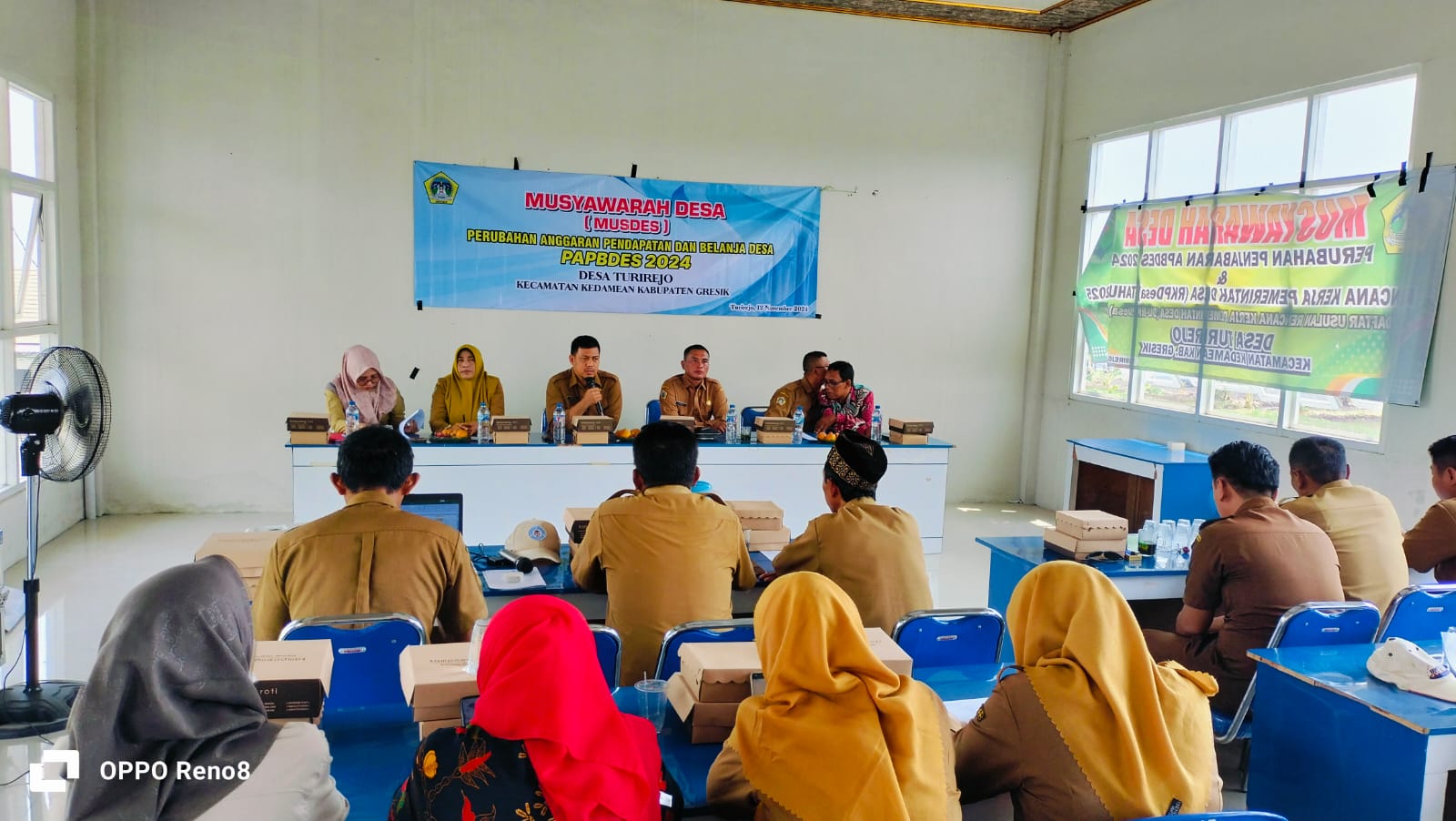 MUSDES : Pemerintah Desa atau Pemdes Turirejo, Kecamatan Kedamean Gresik menggelar Musyawarah Desa (Musdes) Perubahan Anggaran Pendapatan dan Belanja Desa (PAPBDes) tahun 2024.