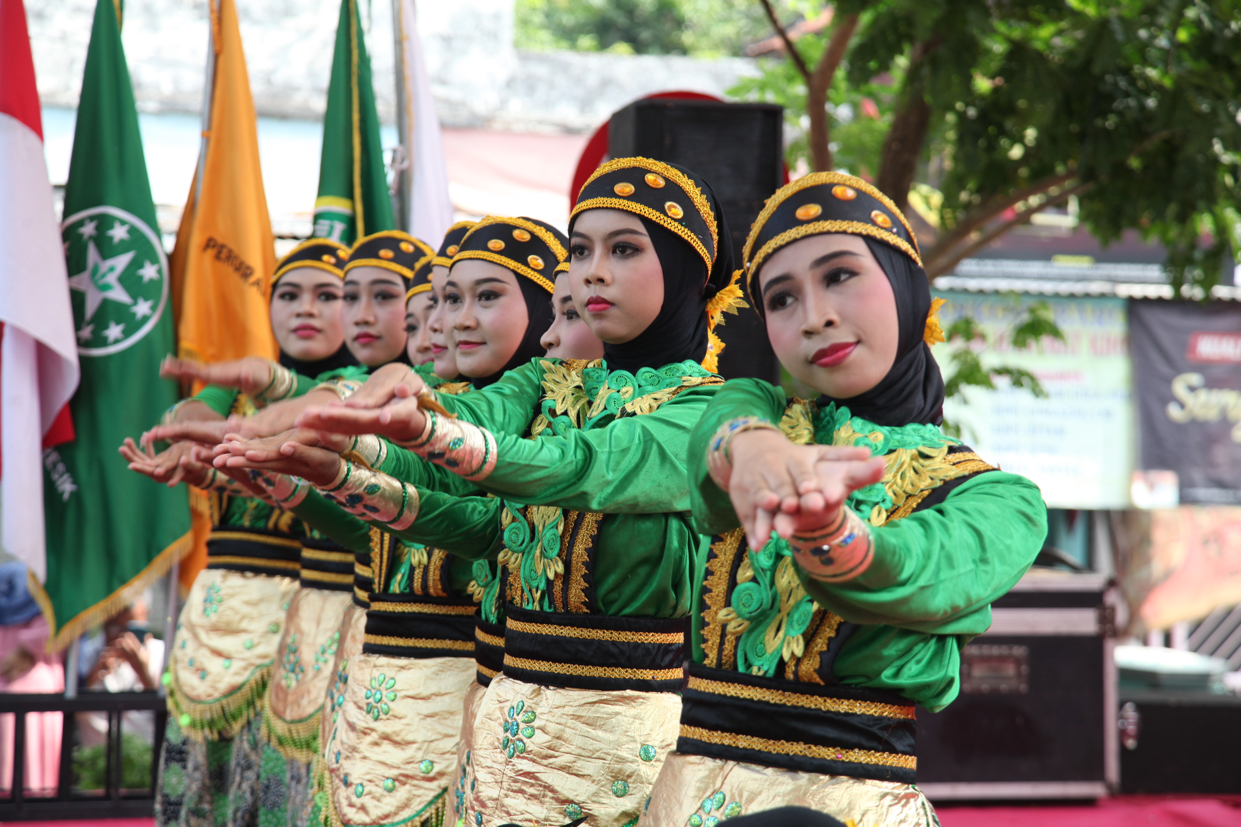 Pesona Tarian Ratoh Jaroe: Simbol Budaya Aceh di Kancah Internasional kini menarik perhatian pada festival hari santri