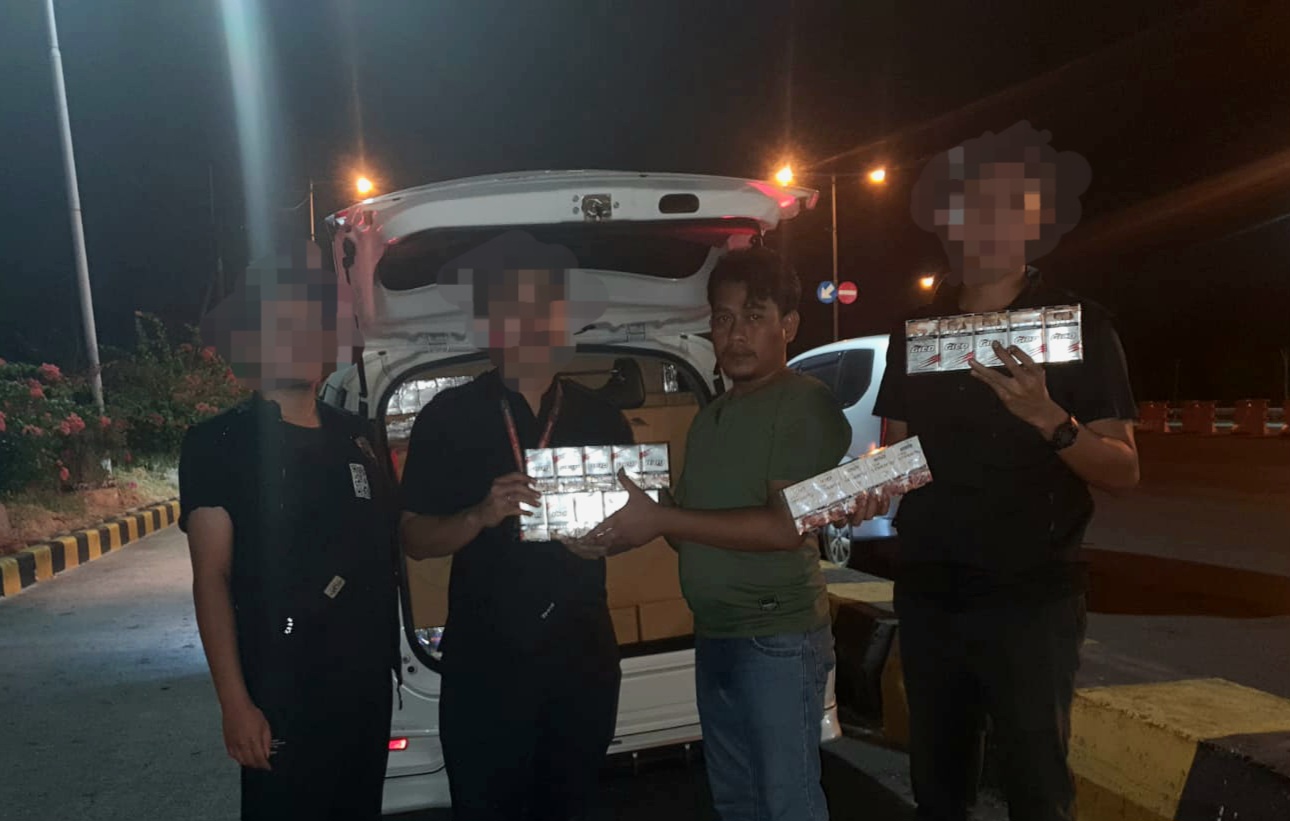 Disergap : Tim Penindakan Bea Cukai Gresik berhasil menggagalkan upaya pengiriman rokok tanpa pita cukai ke Jawa Barat.