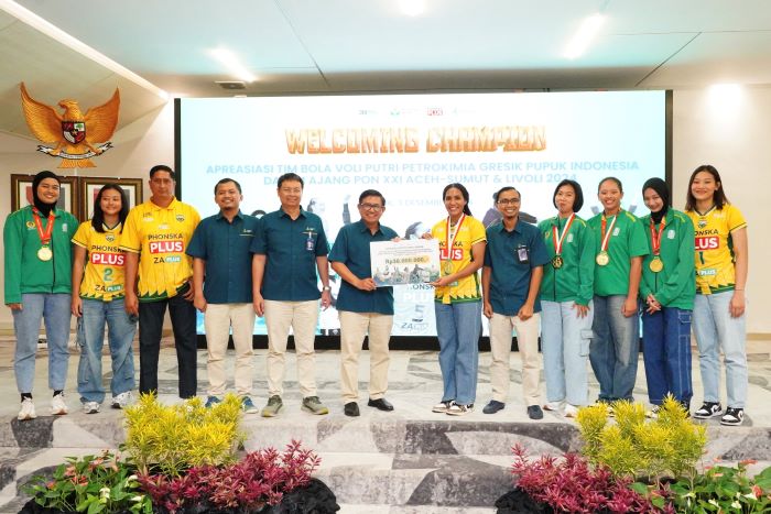 Petrokimia Gresik memberikan apresiasi kepada atlet voli binaan PG & atlet yang berprestasi di ajang Livoli Divisi Utama 2024 dan PON XXI Aceh-Sumut di Gresik