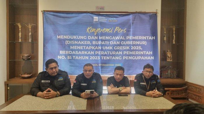 Asosiasi Pengusaha Indonesia (Apindo) Kabupaten Gresik mendesak pemerintah untuk menetapkan Upah Minimum Kabupaten (UMK) Gresik 2025 berdasarkan Peraturan Pemerintah No. 51 Tahun 2023