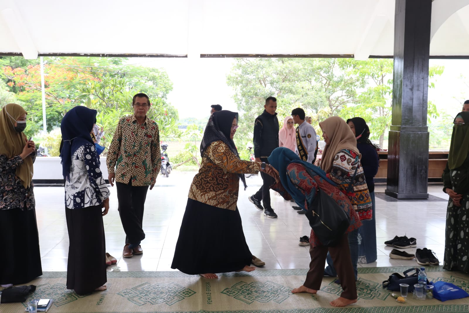 SOSIALISASI: Peringatan Hari AIDS Sedunia, Wabup Gresik Aminatun Habibah mengajak kolaborasi dan memperkuat komitmen dalam pencegahan HIV/AIDS.