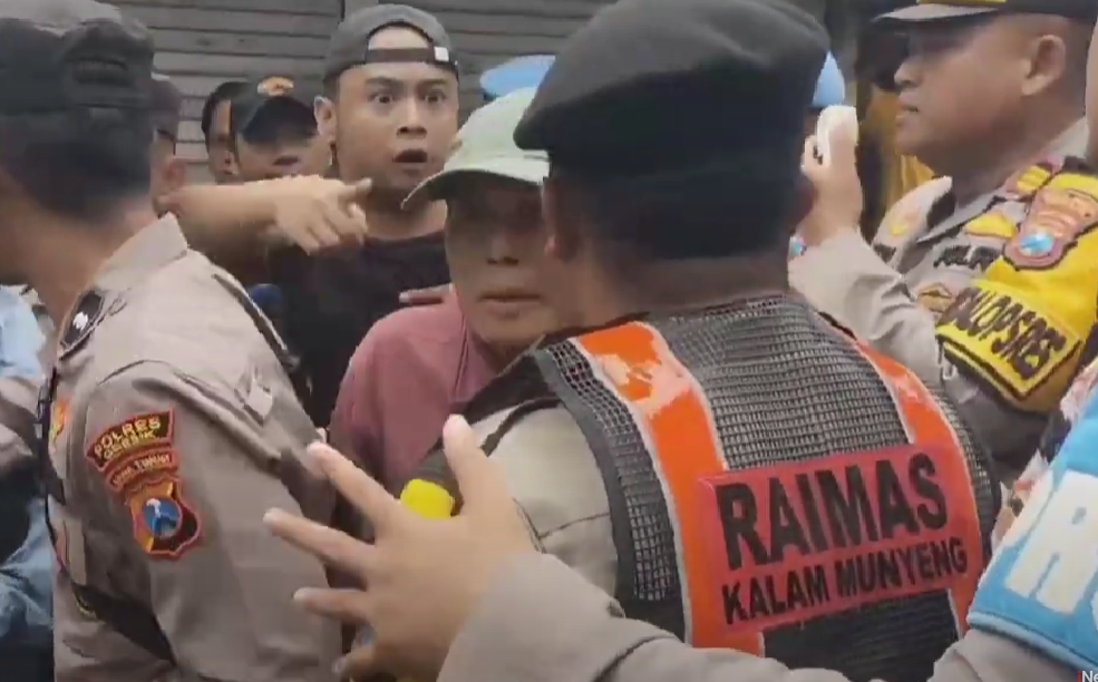 BERSITERU:  Perseteruan ini berkaitan dengan sebuah rumah senilai Rp1 miliar yang merupakan warisan orang tua mereka