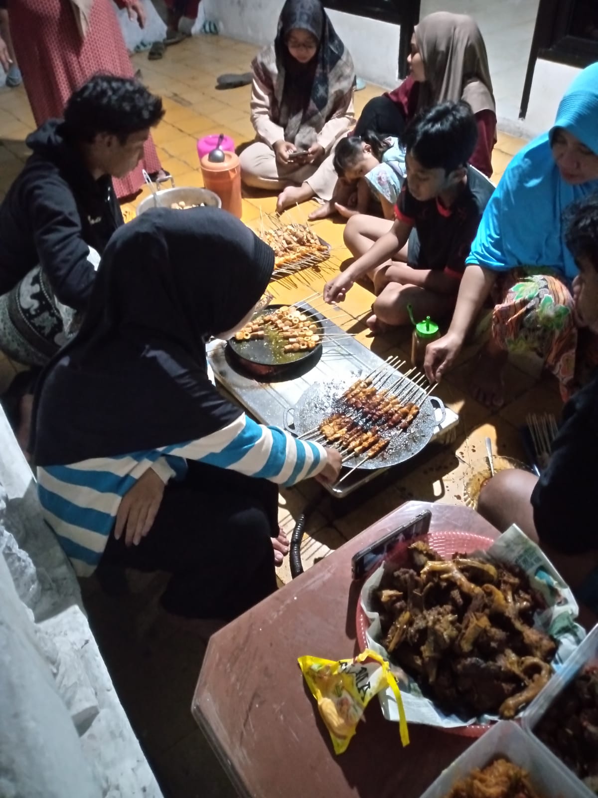 JADI TRADISI: bakar-bakaran menjadi sebuah tradisi yang dilakukan menjelang pergantian tahun