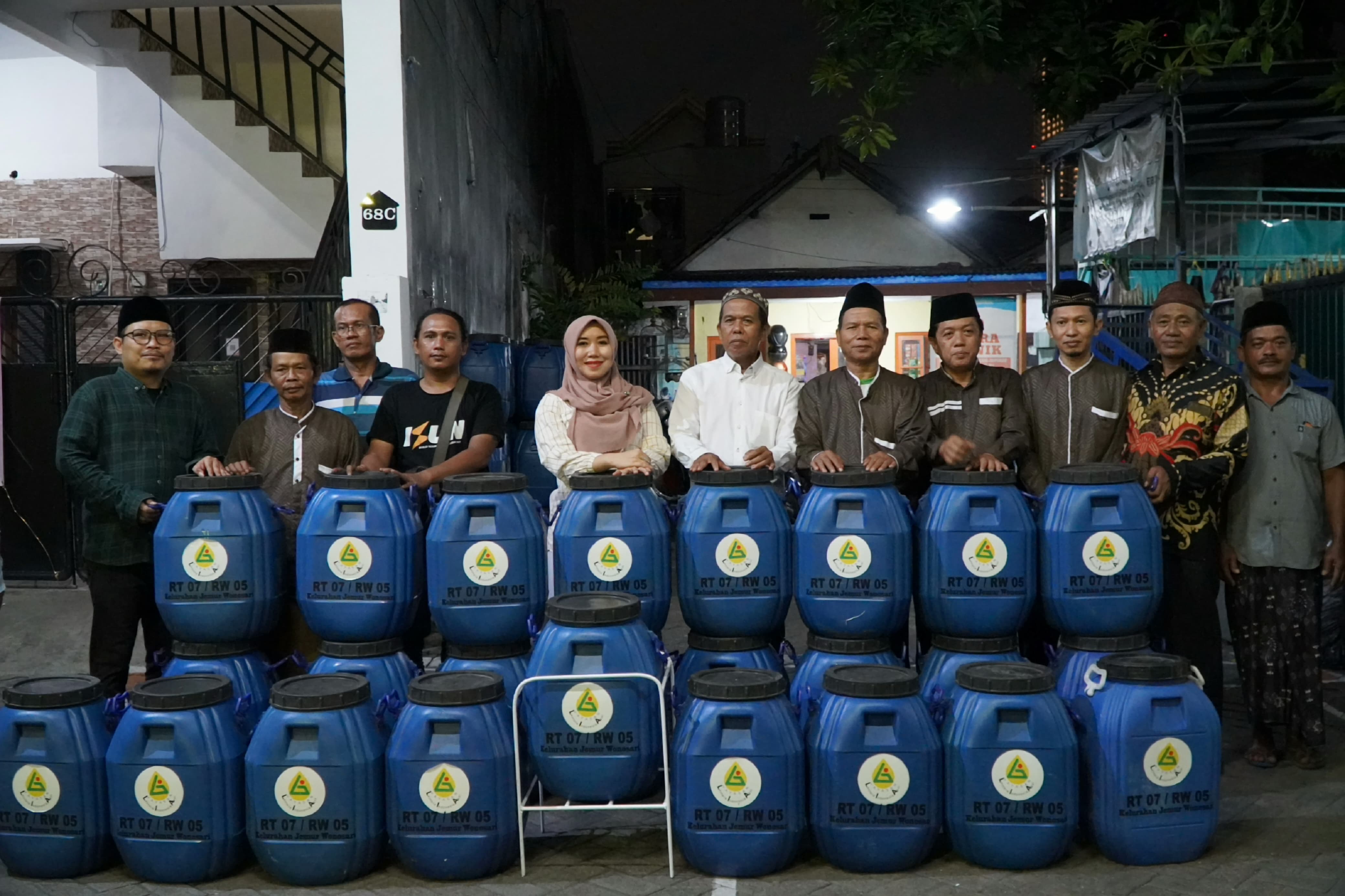 Salah satu inovasi Ning Lia Istifhama lewat sampah gantung kepada masyarakat