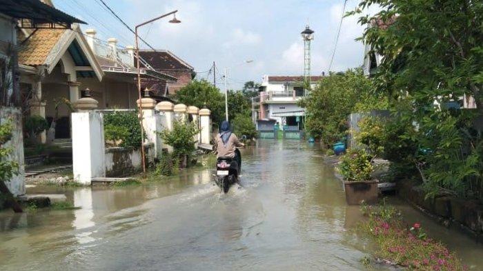 Banjir Kali Lamong menggenang dua dusun di Gresik