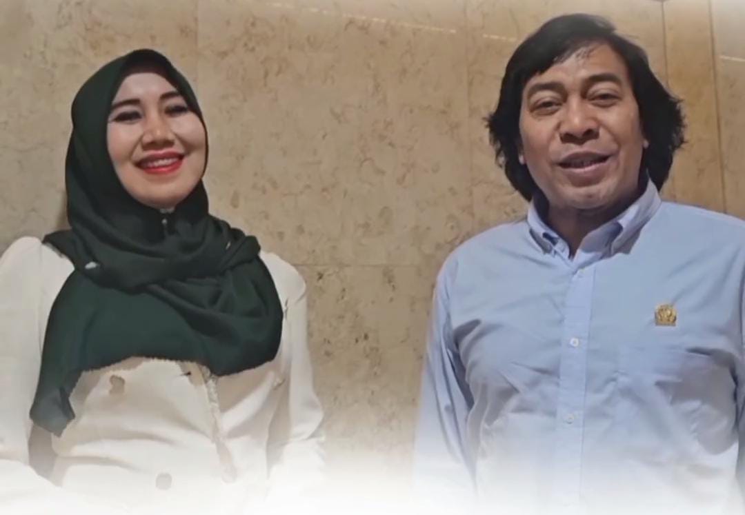 Anggota DPD Komeng bersama Ning Lia Istifhama