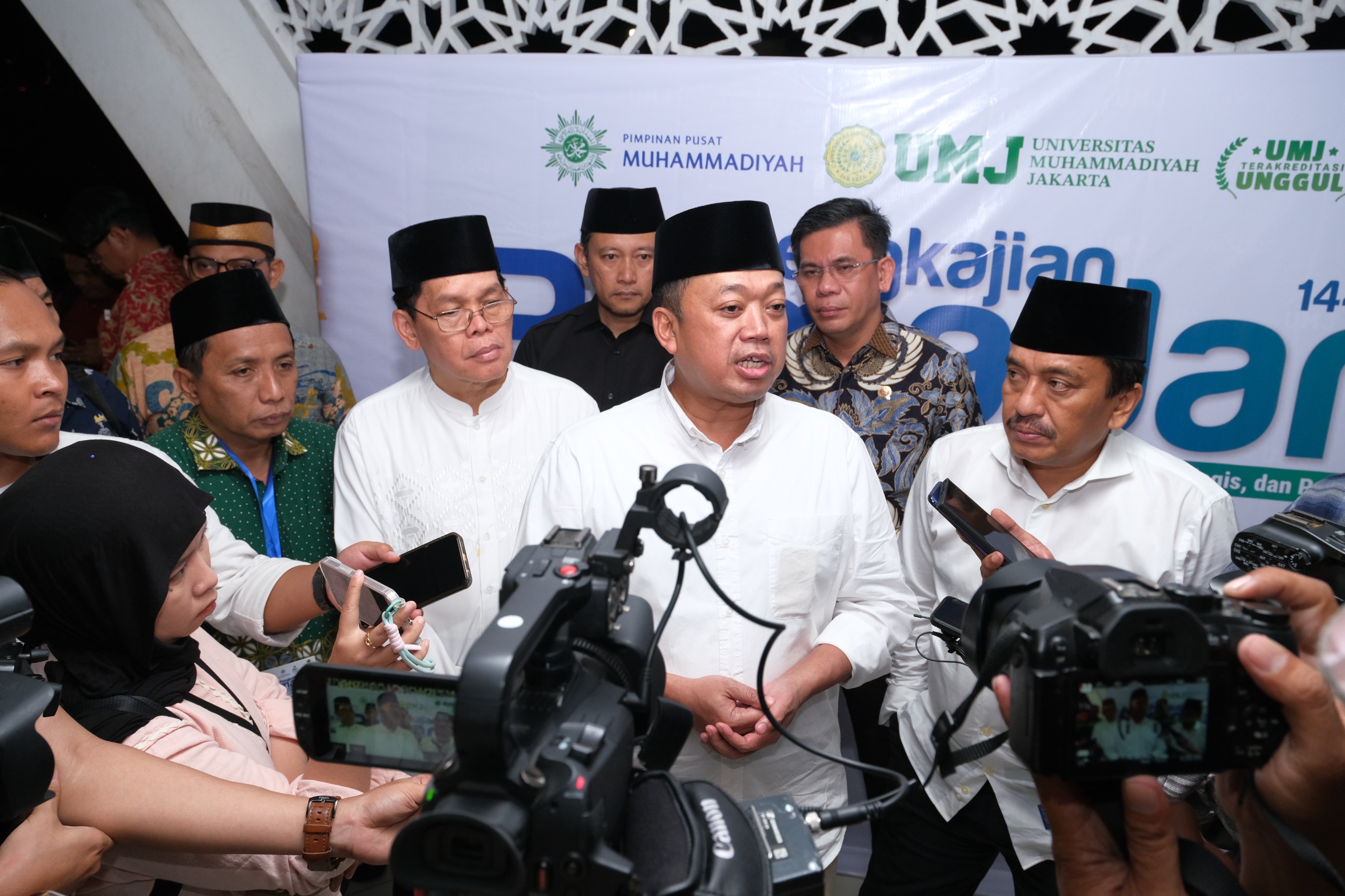 Menteri ATR/BPN Nusron Wahid menegaskan jika sertipikat elektronik bisa jadi perlindungan kepemilikan tanah saat terjadi bencana.