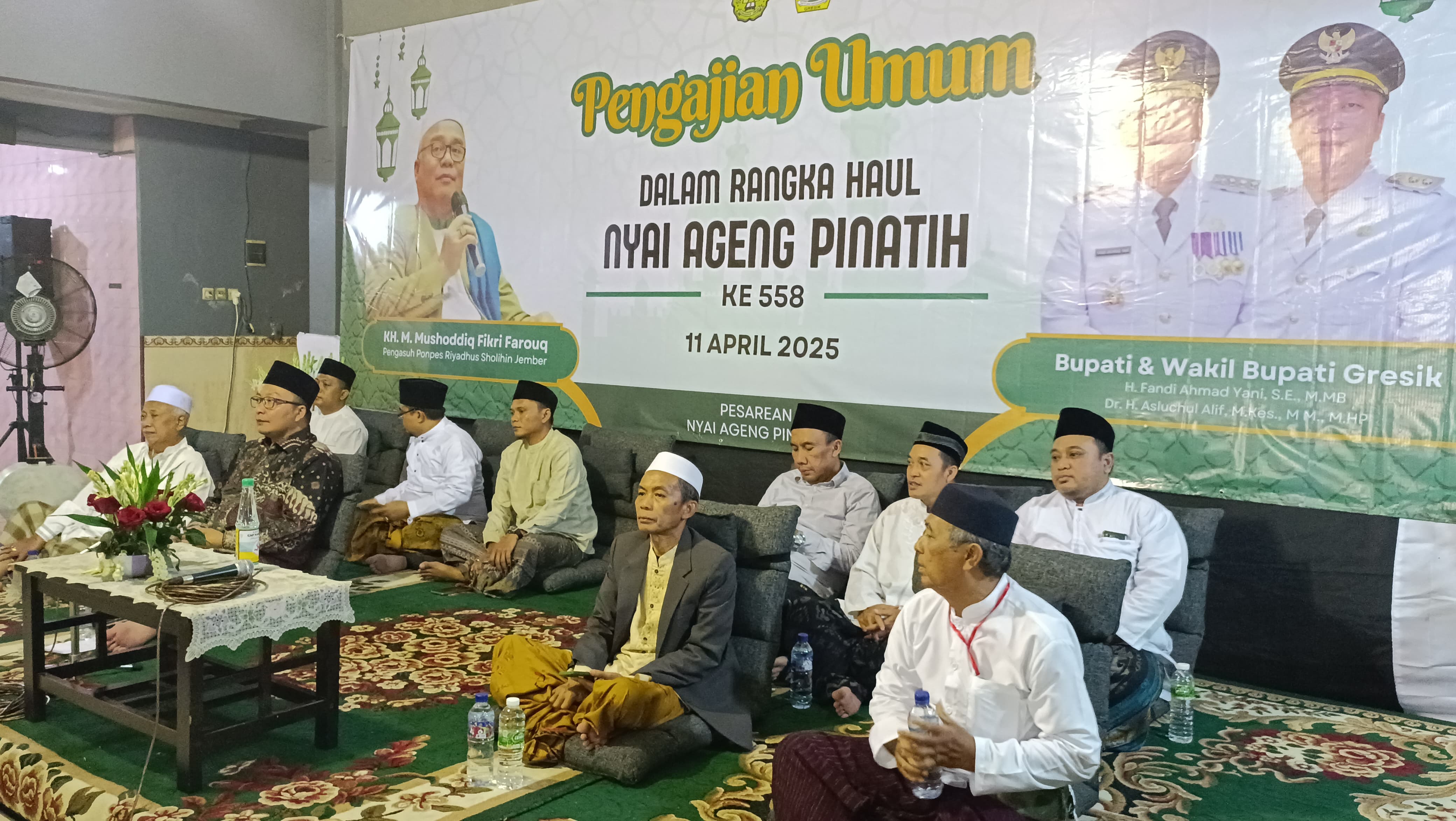 Haul Nyai Ageng Pinatih ke-558 digelar dengan khidmat di Pesarean Nyai Ageng Pinatih, Kelurahan Kebungson, Gresik, pada tanggal 11&ndash;12 April 2025.