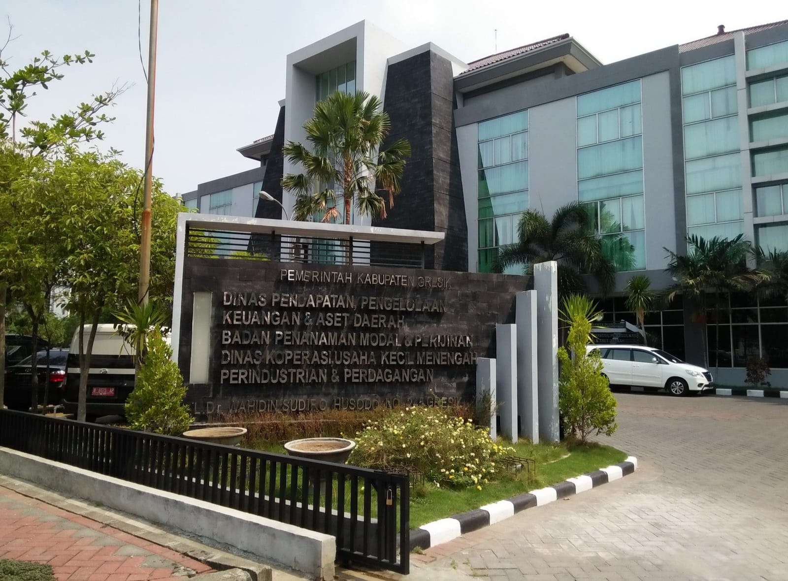 Diskoperindag Pemkab Gresik memulai langkah strategis dalam mewujudkan program Koperasi Desa Merah Putih