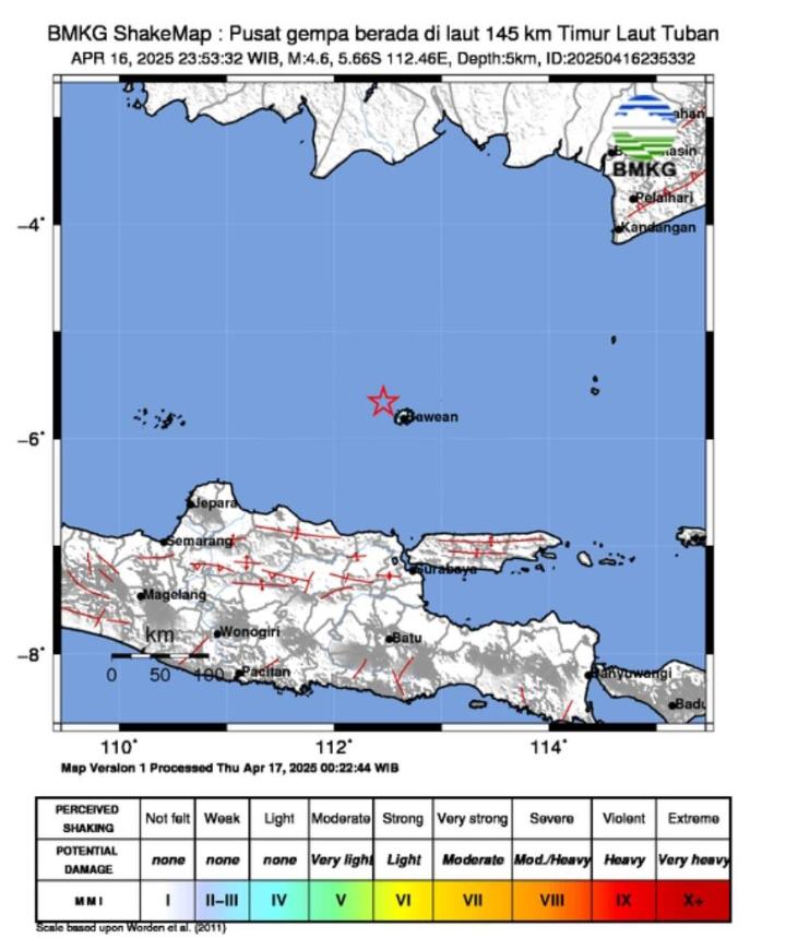 GEMPA: Pulau Bawean, Kabupaten Gresik diguncang gempa bumi. Gempa berkekuatan 4.6 magnitudo ini terjadi pada Rabu (16/4) pukul 23.53 WIB.