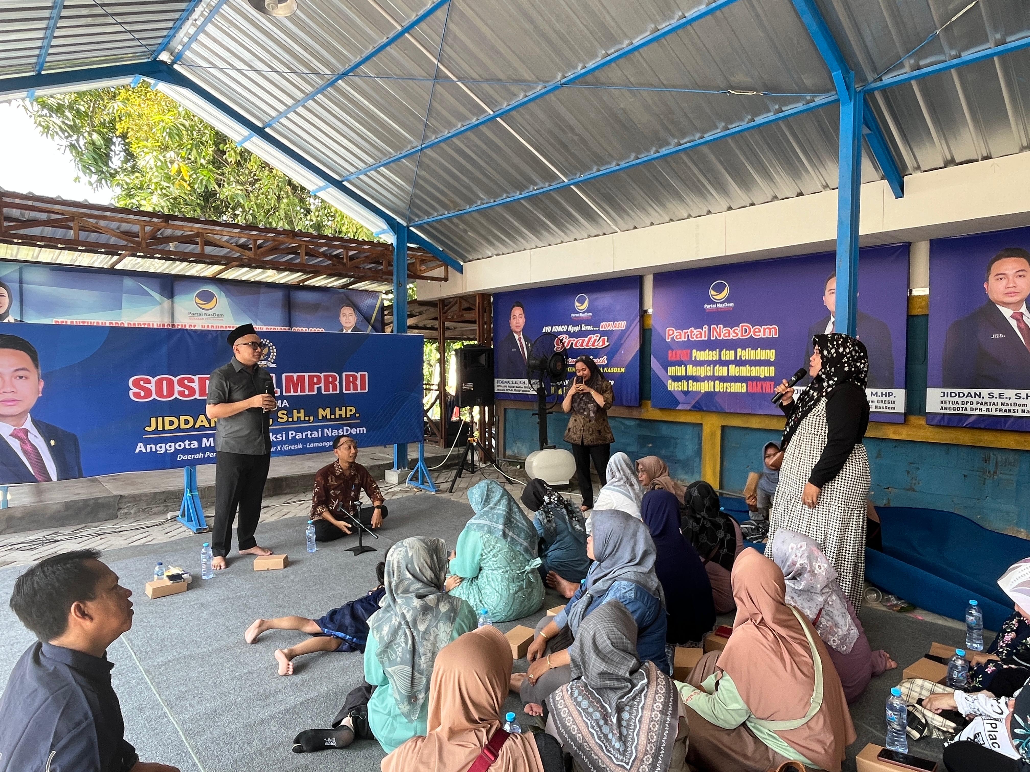 Anggota Komisi XI DPR RI, Jiddan ajak warga perang lawan judol dan pinjol ilegal.