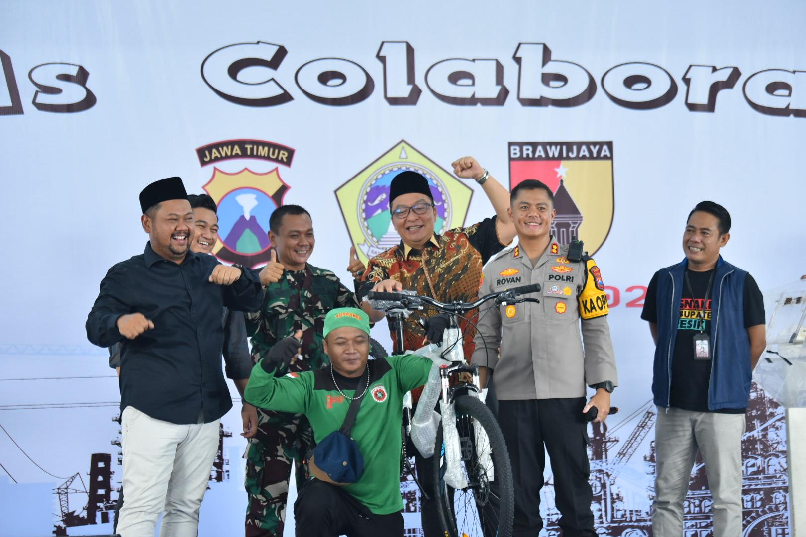 Sinergi May Day: &nbsp;Bupati Yani dan jajaran Forkopimda serta Serikat Buruh lahirkan enam komitmen emas untuk Pekerja Gresik.