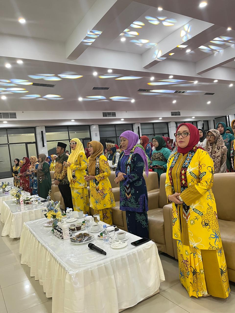 Ketua Dewan Pembina Muslimat NU Khofifah Indar Parawansa dan Ketua PP Muslimat NU Arifah Choiri saat malam taaruf