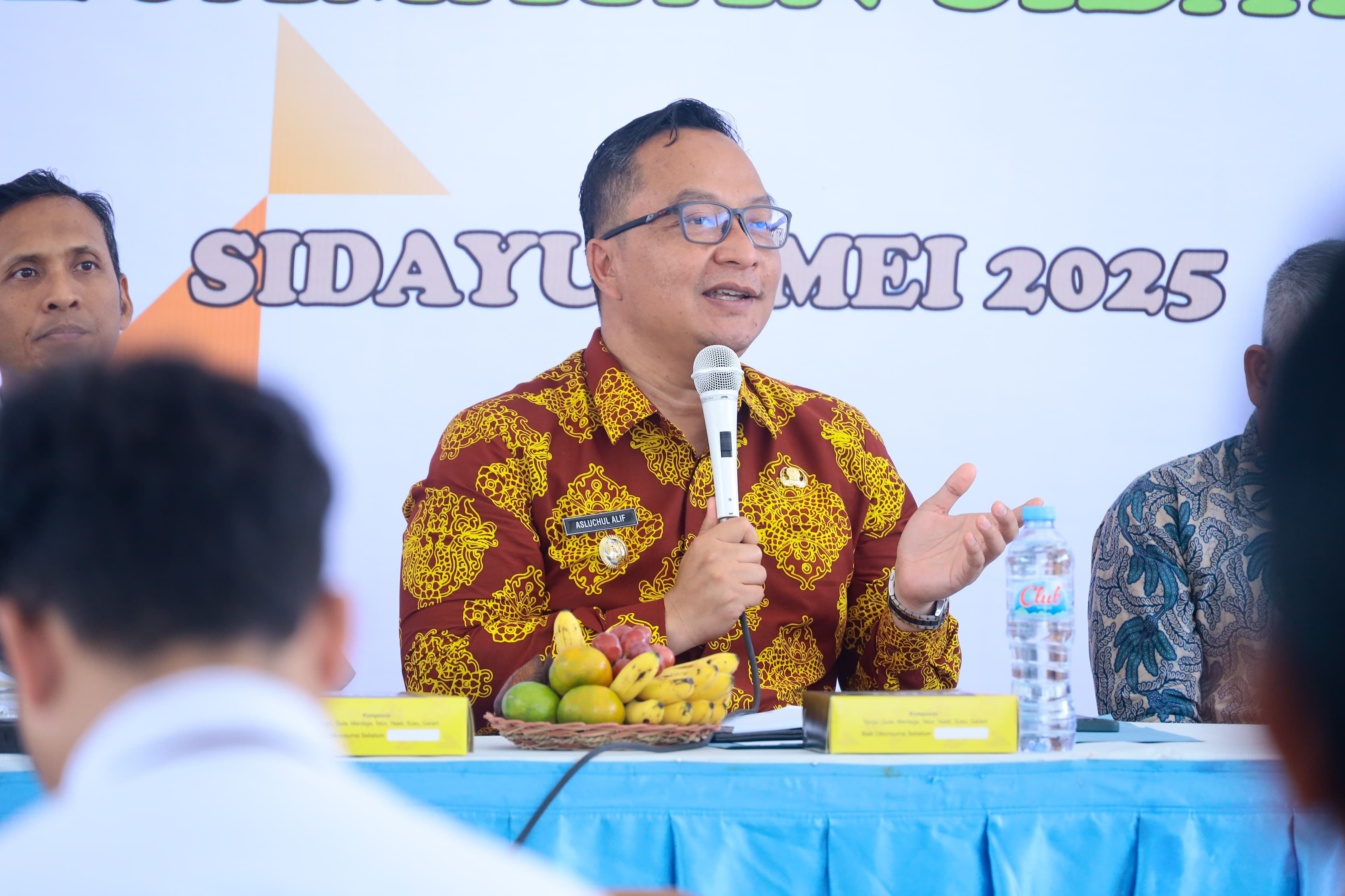 SOSIALISASI: Plt Bupati Gresik, Asluchul Alif menegaskan komitmen Pemkab Gresik dalam mendukung penuh inisiatif program &nbsp;sekolah rakyat.