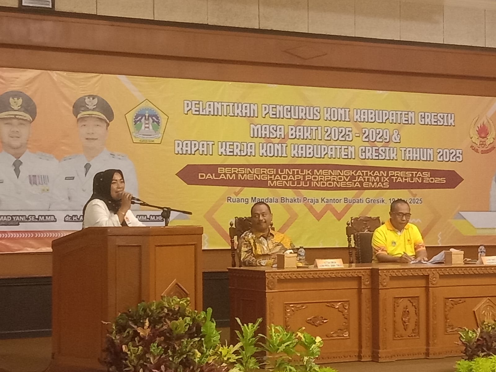 Gresik Pasang "Bom Waktu" di Porprov Jatim! Targetnya Bikin Lawan Ketar-  KEBOMAS- Komite Olahraga Nasional Indonesia (KONI) Kabupaten Gresik memasang target tinggi untuk meraih posisi lima besar