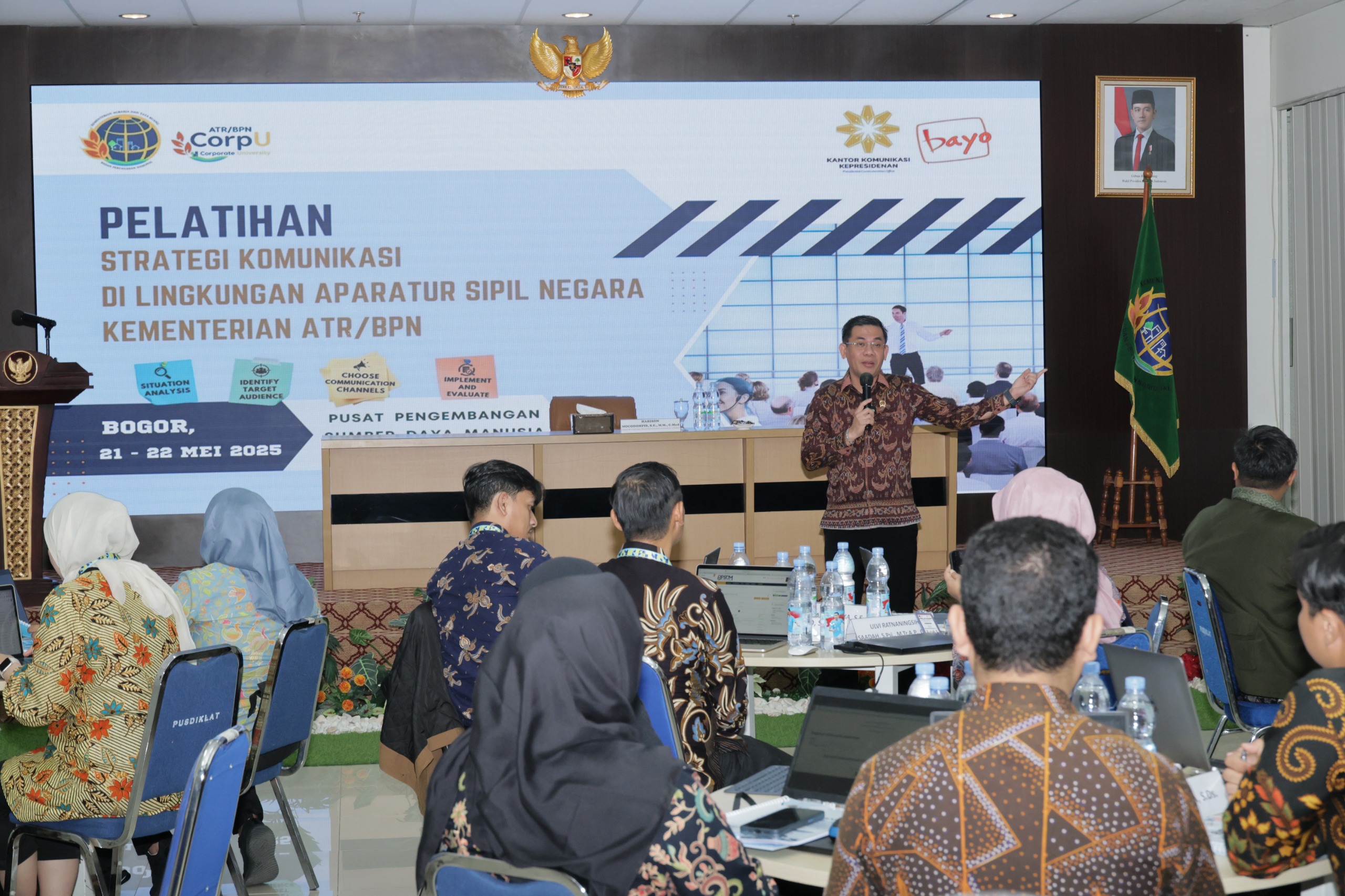 Kepala Biro Humas ATR/BPN, Horison Macodompis memberikan wawasan dan keterampilan praktis dalam menyusun pesan strategis, memilih kanal komunikasi yang efektif.